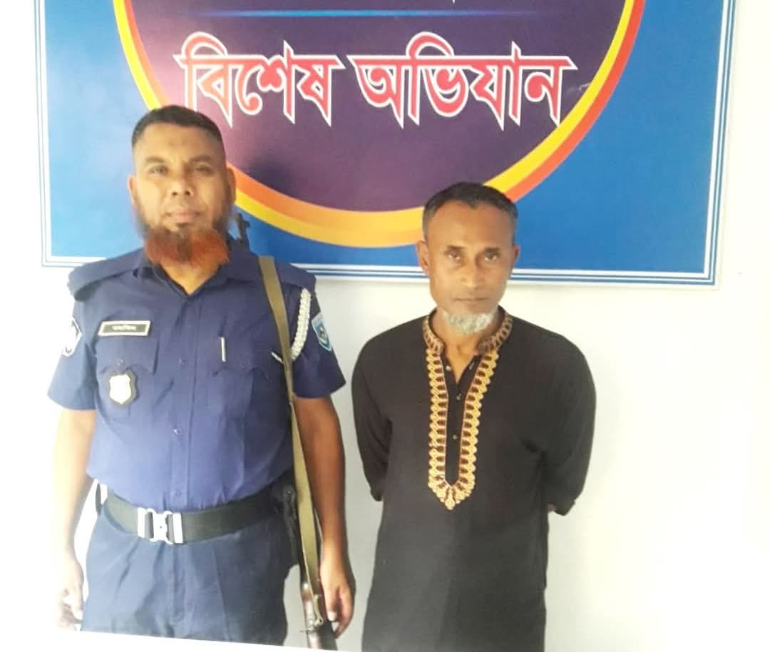 উলিপুরে সন্ত্রাসবিরোধী আইনে আলমগীর বসুনিয়া গ্রেফতার
