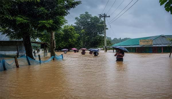 টানা বর্ষণে সাজেক বিচ্ছিন্ন, প্লাবিত খাগড়াছড়ির বিস্তীর্ণ জনপদ