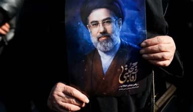 সংজ্ঞাহীন ইরানের নতুন নেতা মোজতবা, নেতৃত্ব দিচ্ছেন অন্য কেউ!