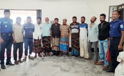 আদিবাসীদের জমি দখলচেষ্টা: নবাবগঞ্জে অস্ত্রসহ গ্রেপ্তার ৮, জেলহাজতে প্রেরণ