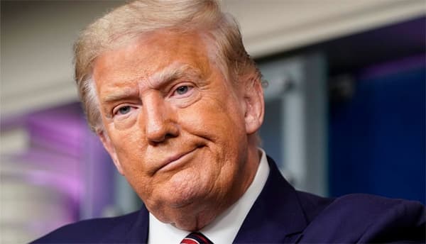 পাকিস্তানের অনুরোধে ইরান হামলা স্থগিত করলেন ট্রাম্প