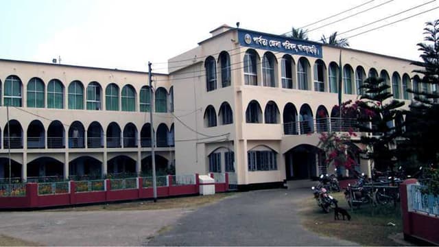 খাগড়াছড়ি জেলা পরিষদে নিয়োগ নীতি চ্যালেঞ্জ করে রিট