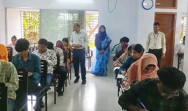 পিরোজপুর বিজ্ঞান ও প্রযুক্তি বিশ্ববিদ্যালয়ে প্রথমবারের মতো জিএসটি গুচ্ছভুক্ত ভর্তি পরীক্ষা অনুষ্ঠিত