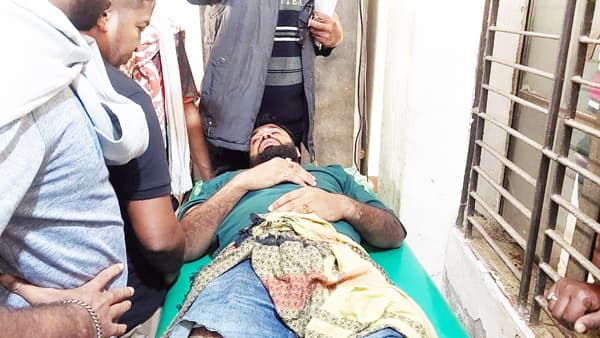 কলাপাড়ায় মৎস্য ব্যবসায়ীকে হাতুড়িপেটা