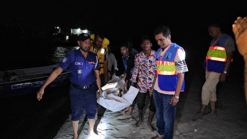 পদ্মা নদীতে ভেসে উঠলো অজ্ঞাত যুবকের নিথর দেহ