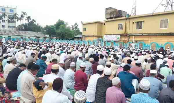 মৌলভীবাজার পৌর ও শ্রীমঙ্গল শাহী ঈদগাহে ঈদের জামাতে মুসল্লিদের ঢল