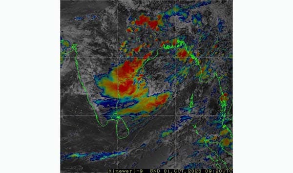 উড়িষ্যার দিকে ধেয়ে যাচ্ছে নিম্নচাপ, সতর্ক বাংলাদেশ উপকূল