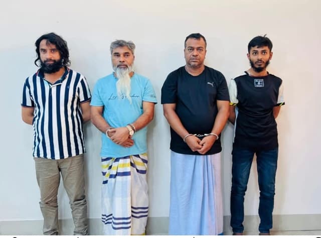 কুষ্টিয়ায় শীর্ষ সন্ত্রাসী সুব্রত বাইনসহ গ্রেপ্তার ৮