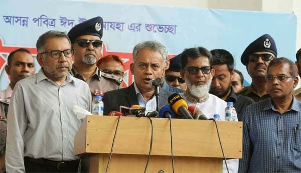 ট্রেন সংকট স্বীকার, স্বস্তির আশ্বাস রেলমন্ত্রীর