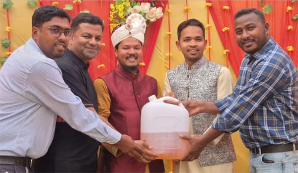 বিয়েতে বরের জন্য অকটেন উপহার!