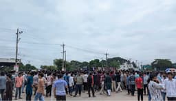 অপ্রতিম হত্যার বিচারের দাবিতে কোটবাড়িতে মহাসড়ক অবরোধ