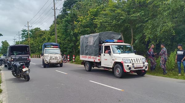 টেকনাফ মহাসড়কে বিকাশ কর্মীদের কুপিয়ে নগদ টাকা ছিনতাই