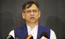 জান্নাতের টিকেট বিক্রেতারা ধর্ম ব্যবসায়ী, চেতনা চলবে না: সালাউদ্দিন