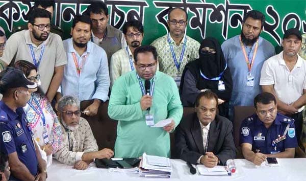 জাকসু নির্বাচনের ফলাফল ঘোষণা শুরু