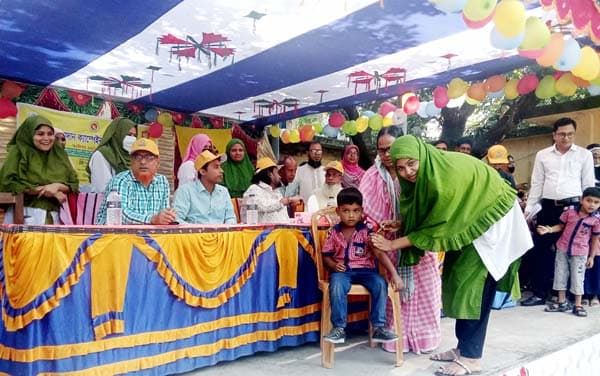 আত্রাইয়ে টাইফয়েড টিকাদান ক্যাম্পেইনের উদ্বোধন