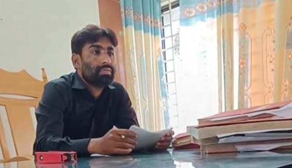 বদলগাছী ভূমি অফিসে ঘুষ বাণিজ্যের বিস্ফোরক অভিযোগ