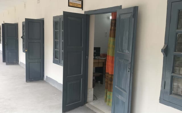 ভূরুঙ্গামারীতে শিক্ষা কর্মকর্তার শূন্য পদ, বাধাগ্রস্ত হচ্ছে শিক্ষা কার্যক্রম
