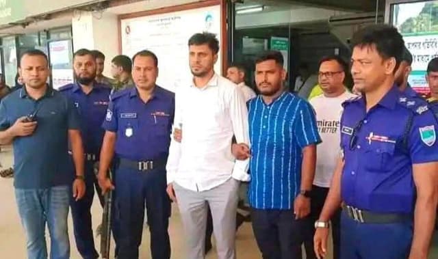 ভারতে পালাতে গিয়ে বেনাপোলে ধরা ছাত্রলীগ সহ-সভাপতি
