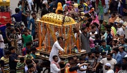 তাজিয়া মিছিলে ঢাকায় শোকাবহ আশুরা পালিত
