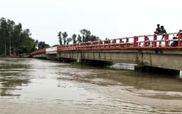 আত্রাই নদীর পানি বিপৎসীমার ওপরে, জনদুর্ভোগ