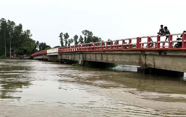 আত্রাই নদীর পানি বিপৎসীমার ওপরে, জনদুর্ভোগ
