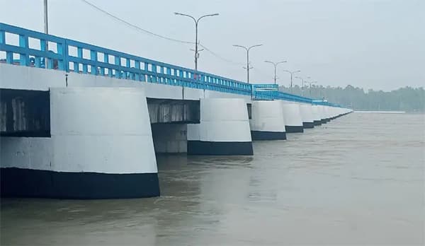 ৪৪ জলকপাট খুলেও থামছে না তিস্তার পানি বৃদ্ধি, বন্যার শঙ্কা