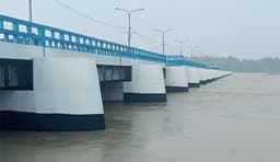 ৪৪ জলকপাট খুলেও থামছে না তিস্তার পানি বৃদ্ধি, বন্যার শঙ্কা