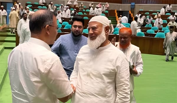 বিরোধীদলকে সঙ্গে নিয়ে জ্বালানি সংকট মোকাবিলার ঘোষণা প্রধানমন্ত্রীর