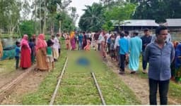 উলিপুরে ট্রেনে কাটা পড়ে চিকিৎসকের মৃত্যু