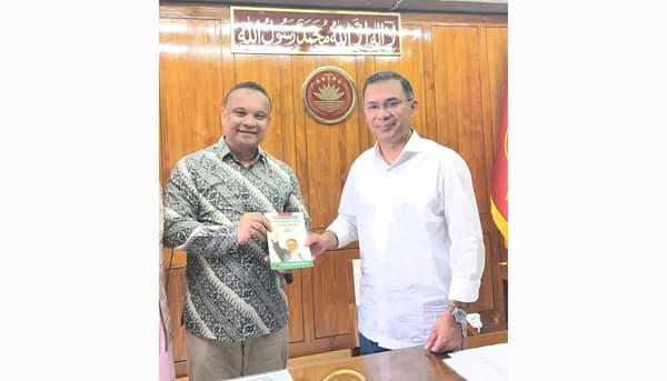 প্রতিমন্ত্রীর মর্যাদায় স্বাস্থ্য সহকারী হলেন ঝালকাঠির কৃতি সন্তান ড. হায়দার