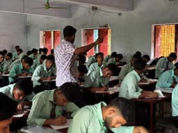 পরীক্ষাকক্ষে ছাত্রদল নেতার অনুপ্রবেশে সচিবকে শোকজ, ৪ শিক্ষক অব্যাহতি