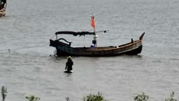 নাফ নদীতে সাত জেলে আবারো অপহরণ