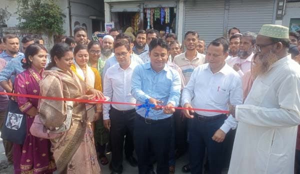 ঝালকাঠিতে গ্রামীণ কৃষিপণ্য ও বৈকালিক সবজি বাজার উদ্বোধন