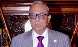সাবেক রাষ্ট্রপতি আবদুল হামিদের বিদেশযাত্রা নিয়ে প্রশ্ন, তদন্তে উচ্চ পর্যায়ের কমিটি