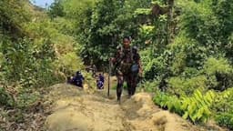 সন্ধ্যা নামলেই জনশূন্য হয়ে পড়ে টেকনাফের জনপথ