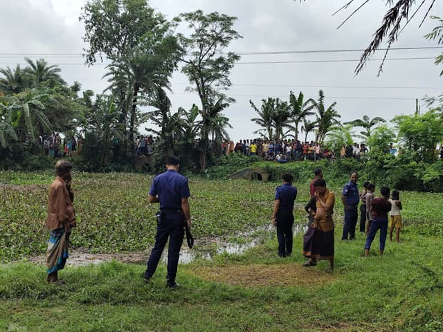 রাজবাড়ীর পুকুরে অর্ধগলিত মরদেহ, এলাকাজুড়ে চাঞ্চল্য