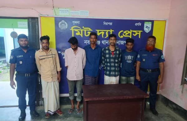 নবাবগঞ্জে ট্যাপেনটাডল-ফেনসিডিলের রাজত্বে ছেদ, গ্রেফতার ৬