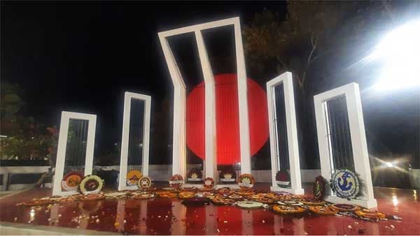 ভাষাশহীদদের স্মরণে শুরু বাঙালির ফেব্রুয়ারি