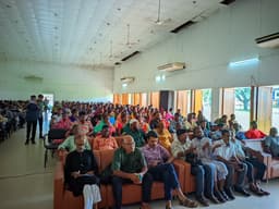 চা শ্রমিকদের ৭ দফা দাবিতে শ্রীমঙ্গলে কনভেনশন ও লাল পতাকা মিছিল