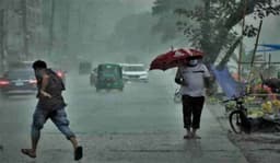 ২০ জেলায় ঝড়ো হাওয়ার আশঙ্কা, নদীবন্দরে সতর্ক সংকেত