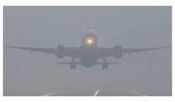 ঘন কুয়াশায় ঢাকায় নামতে পারেনি আন্তর্জাতিক দশ ফ্লাইট