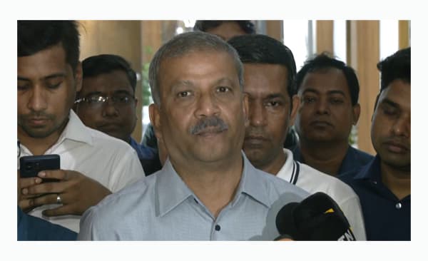 আইনের প্রতি শ্রদ্ধা দেখিয়ে ট্রাইব্যুনালে সেনাদের উপস্থিতি প্রশংসনীয়