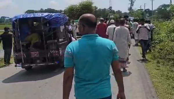 নানার সঙ্গে বরিশাল যাওয়া হল না ছোট্ট মাহিনের