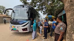 ফেরিঘাটে কড়াকড়ি নিরাপত্তা, বাস থেকে নামানো হচ্ছে যাত্রী