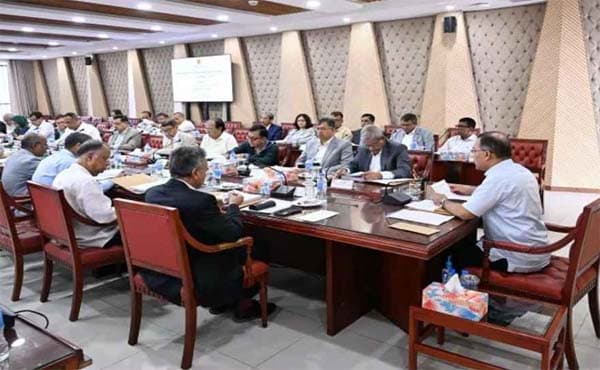 বস্ত্রখাতের সংকট সমাধানে উচ্চপর্যায়ের কমিটি গঠনের নির্দেশ প্রধানমন্ত্রীর