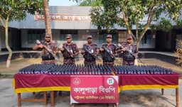 পত্নীতলা সীমান্তে ৬০৯ বোতল ফেন্সিডিল জব্দ