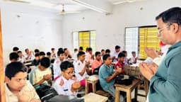 আত্রাইয়ে মেধাবী ছাত্র সৌরভের জন্য দোয়া মাহফিল