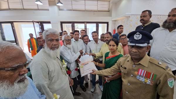 স্বাধীনতা দিবসে গোয়ালন্দে বীর মুক্তিযোদ্ধাদের সংবর্ধনা প্রদান