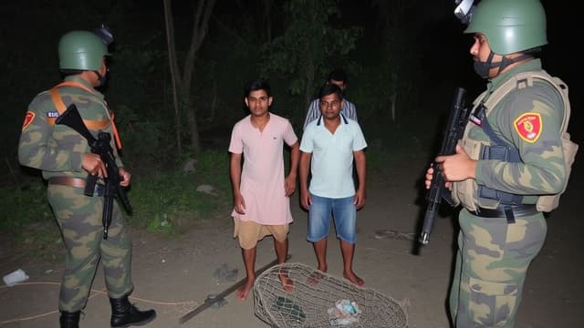 কুলাউড়া সীমান্তে মাছ ধরতে গিয়ে বিএসএফের হাতে আটক ৩ যুবক