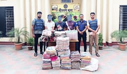 মৌলভীবাজারে ২৬৯ পিস ভারতীয় শাড়িসহ তিন চোরাকারবারী গ্রেফতার